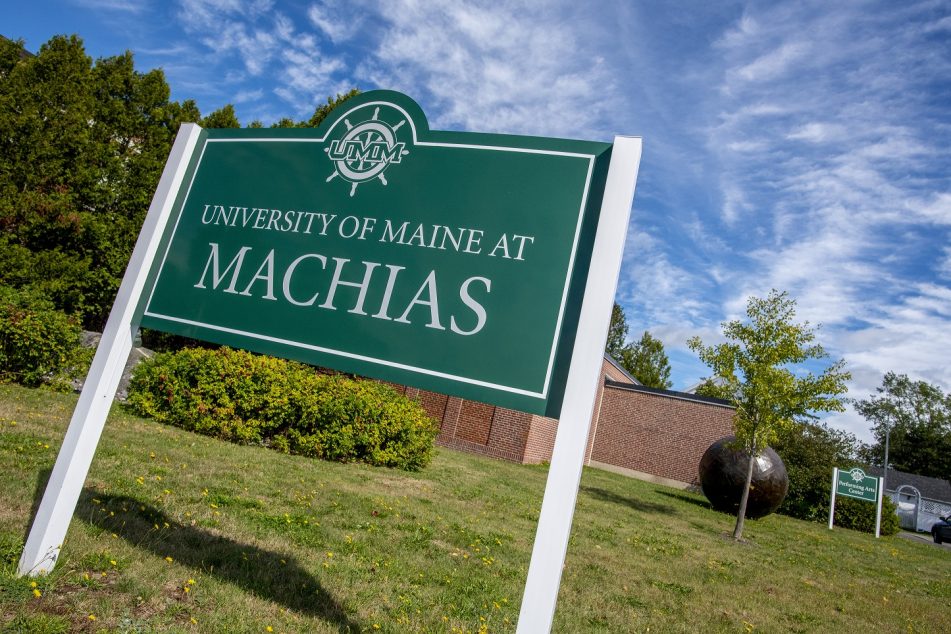 Financial Aid & Scholarships University of Maine at Machias